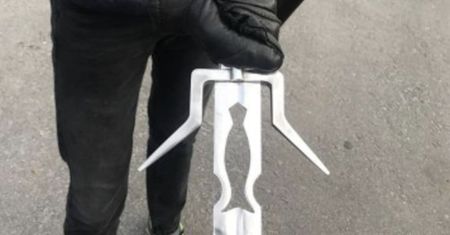 Wiedźmin amator pożyczył miecz od Ciri i biegał z nim po ulicy. Zatrzymała go policja