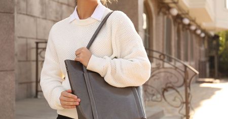 Idealna torebka na uczelnię? Torba shopper! Pomożemy ci wybrać najlepszy model na studia