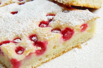 Jedne z najzdrowszych polskich owoców, a coraz mniej popularne. Ja robię z nich pyszne ciasto