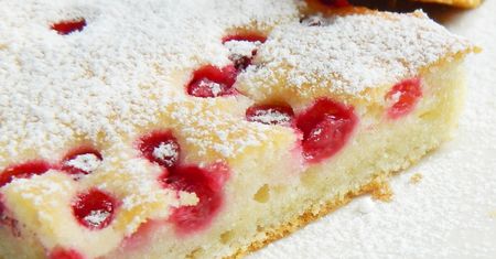 Jedne z najzdrowszych polskich owoców, a coraz mniej popularne. Ja robię z nich pyszne ciasto
