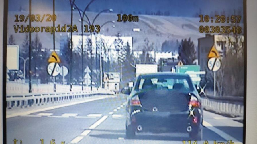 Oto jeden z delikwentów, który był zaskoczony obecnością policji