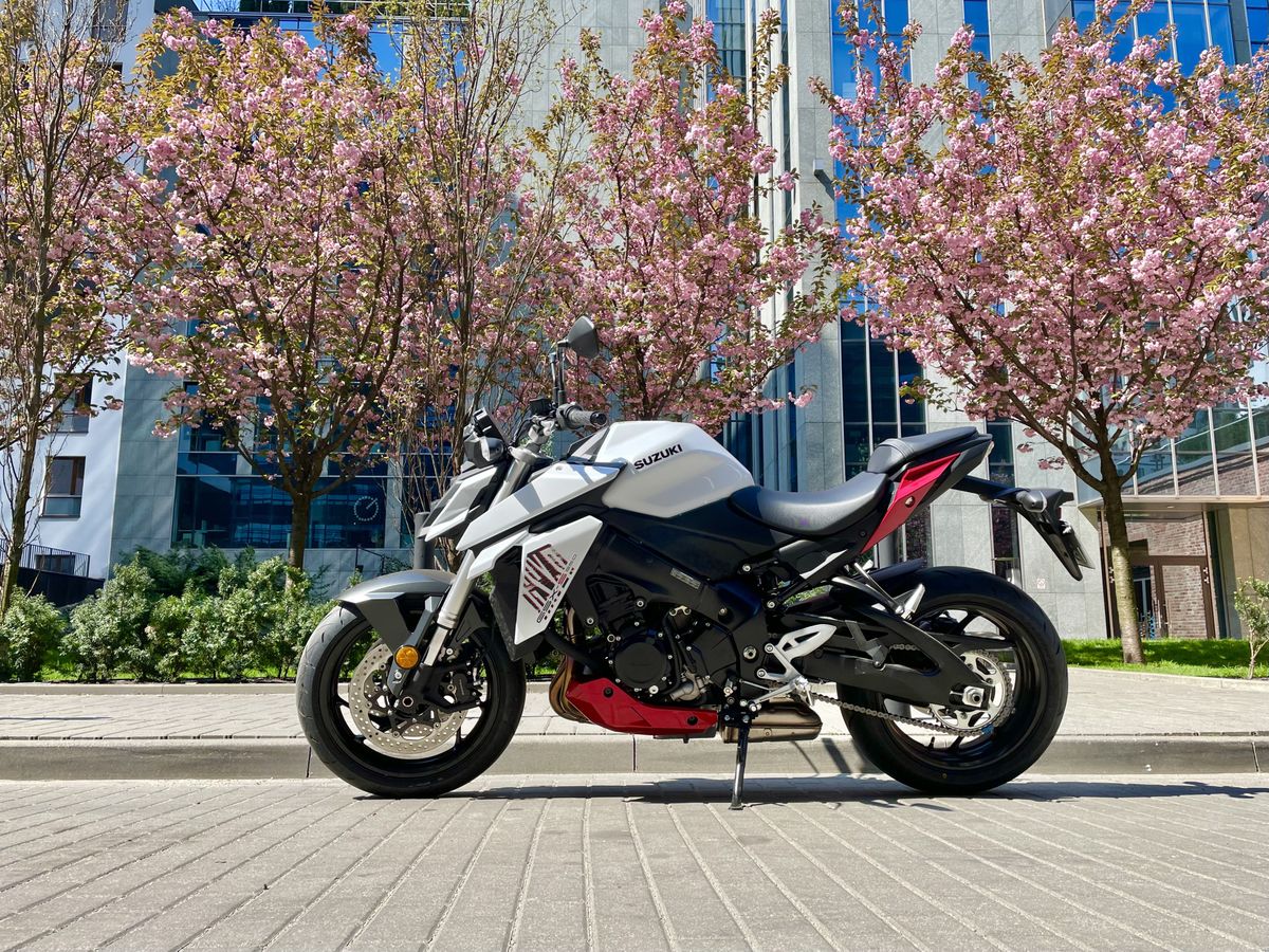 Suzuki GSX-S950