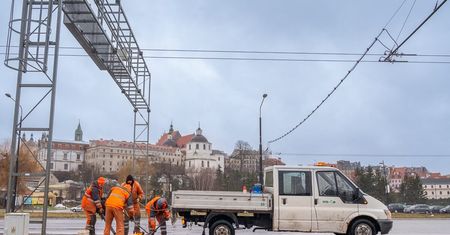 Drogowcy w trybie pilnym naprawiają dziurawe ulice. Tutaj można było dzisiaj ich spotkać