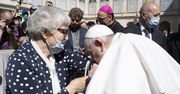 Niesamowity gest papieża Franciszka. To zdjęcie obiega świat