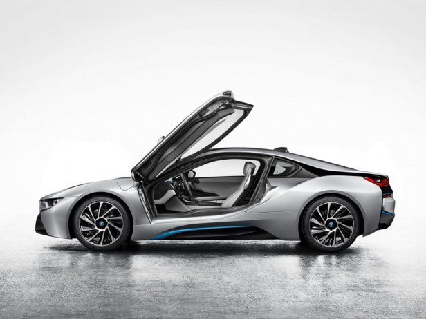 Pierwsze zdjęcia produkcyjnego BMW i8