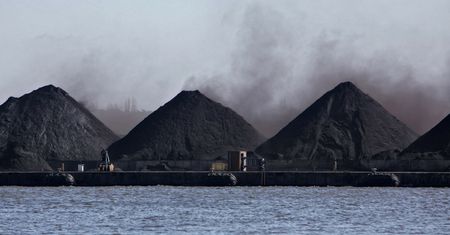 Przypłynęła odpowiedź rządu na kryzys energetyczny. Pierwsza dostawa węgla z RPA