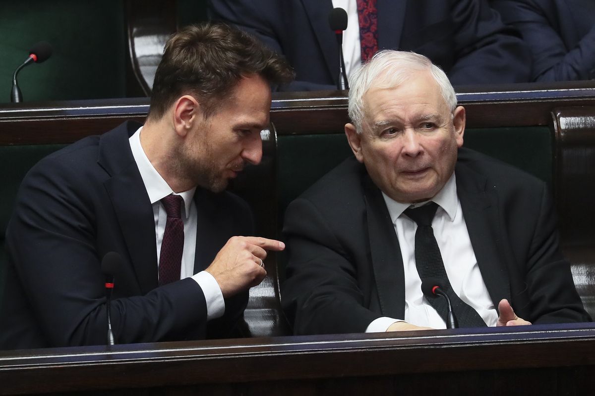 Prezes PiS Jarosław Kaczyński i minister rozwoju i technologii Waldemar Buda
