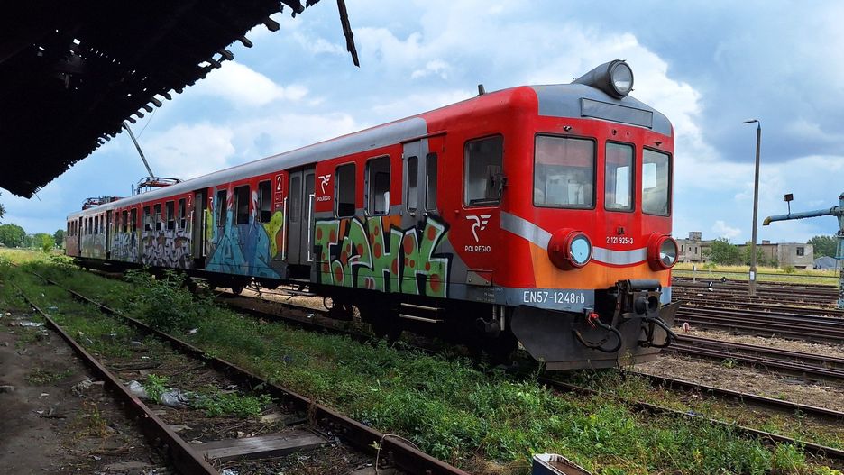 Pociągi wycofane z eksploatacji czekają na pocięcie