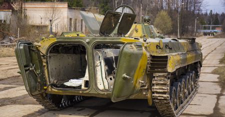 Ukraińcy przejęli rosyjski wóz piechoty. Znajdowało się w nim "militarne złoto"