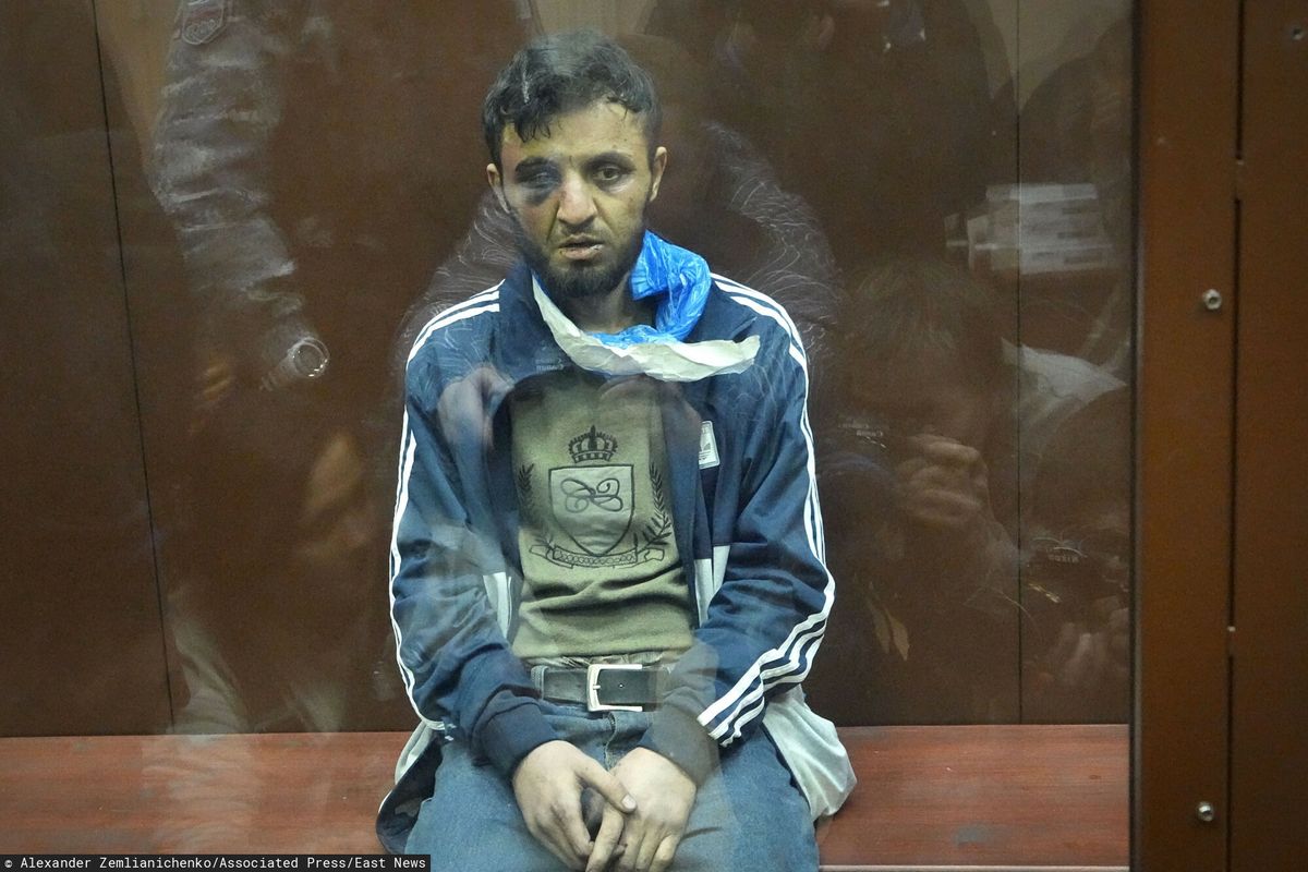 Jeden z zatrzymanych za udział w zamachu sali Crocus przed sądem