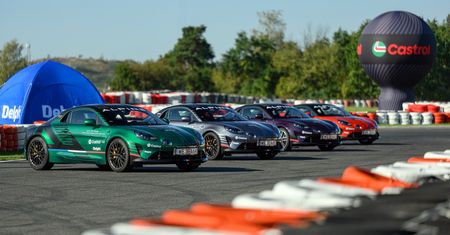 Możesz pojeździć sportową maszyną po torze. Cena wcale nie zwala z nóg