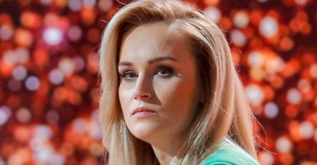 Kamila z "Rolnik szuka żony" otwiera sezon weselny w WYDEKOLTOWANYM KOMPLECIE. Internauci martwią się, że PRZYĆMIŁA pannę młodą... (FOTO)