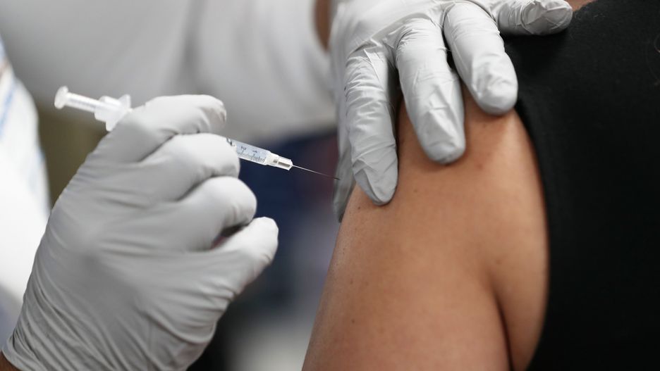 Szczepienie na COVID-19. Ponad 1 mln dawek Pfizera dotarło do Polski