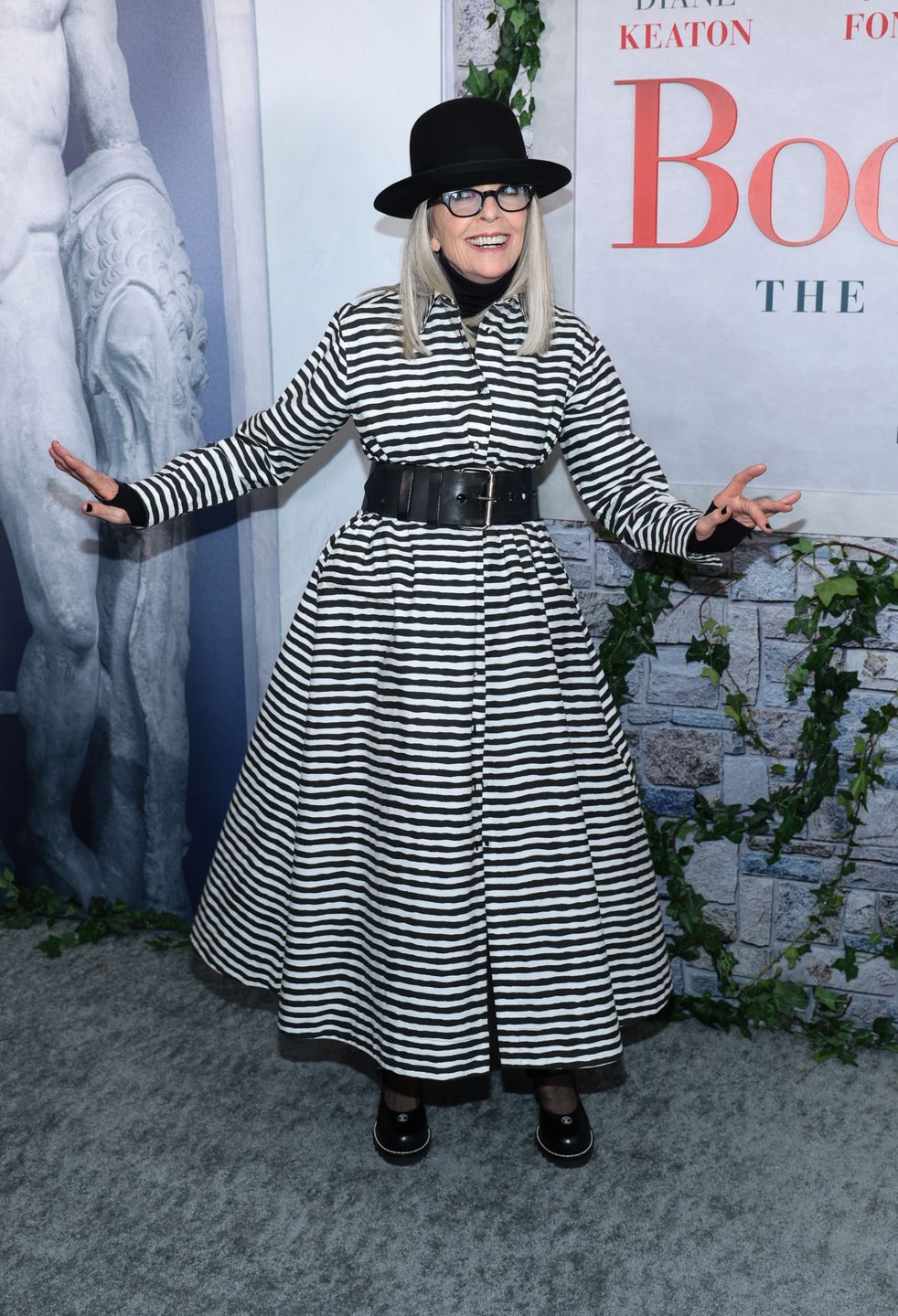 Diane Keaton w pasiastej sukience 
