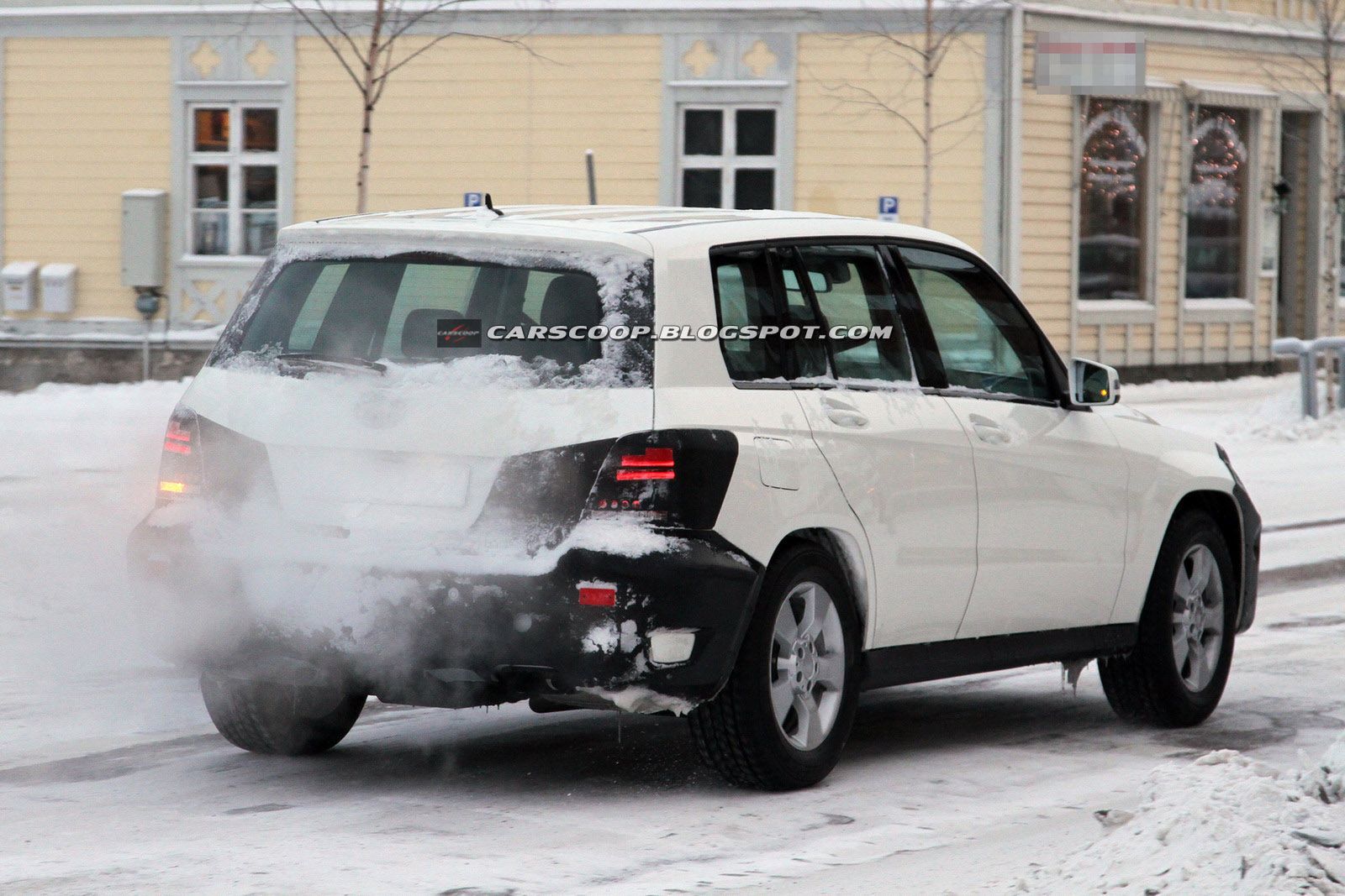 2013-Mercedes-Benz-GLK