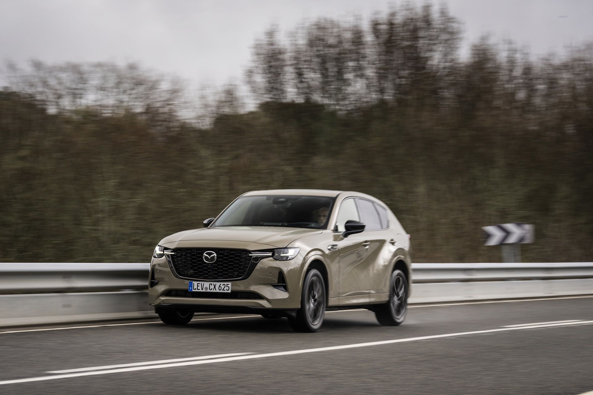Mazda CX-60 zbudowana na platformie Skyactiv Multi-Solution Scalable Architecture