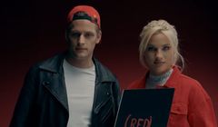 Prezerwatywy (durex) Red w kampanii na rzecz walki z HIV i AIDS. W spotach Karolina Gilon i Jakob Kosel (wideo)