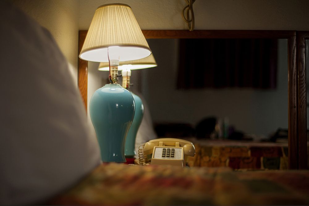 „Americana” Garroda Kirkwooda to minimalistyczny obraz wyluzowanej Kalifornii 37