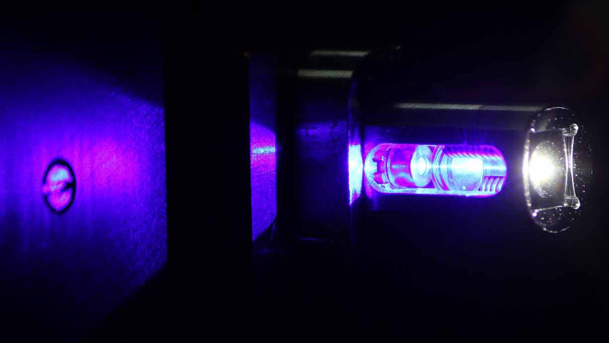 Laserowe światła OSRAM w BMW i8