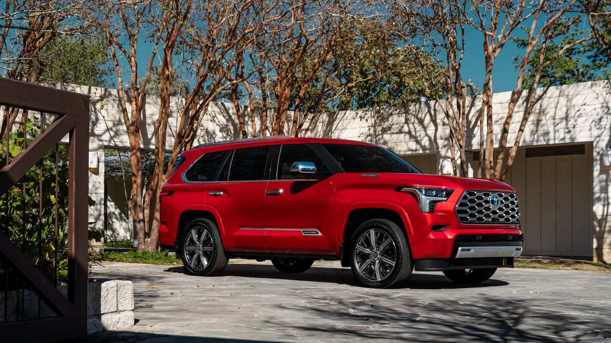 Toyota Sequoia to kawał samochodu. Styliści nawet nie próbowali tego ukrywać