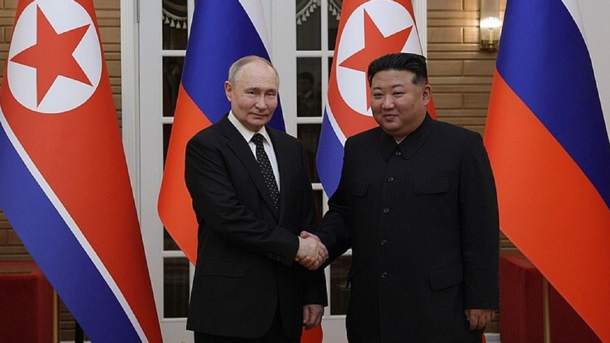Vladimir Putin in North KoreaPYONGYANG, NORTH KOREA - JUNE 19: (----EDITORIAL USE ONLY - MANDATORY CREDIT - ' KREMLIN PRESS OFFICE / / HANDOUT' - NO MARKETING NO ADVERTISING CAMPAIGNS - DISTRIBUTED AS A SERVICE TO CLIENTS----) Russian President Vladimir Putin (L) shakes hands with Chairman of State Affairs of the Democratic People's Republic of Korea (DPRK) Kim Jong-un (R) as they pose for a photo within their bilateral meeting in Pyongyang, North Korea on June 19, 2024. (Photo by Kremlin Press Office / Handout/Anadolu via Getty Images)Anadoludprk, committeelateral, political, russian president, chairman of state affairs of the democratic people's republic of
