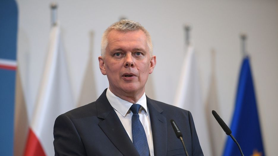 Tomasz Siemoniak
Warszawa, 03.06.2024. Minister spraw wewn�trznych i administracji, koordynator s�u�b specjalnych Tomasz Siemoniak podczas konferencji prasowej w MSWiA w Warszawie, 3 bm. Konferencja dotyczy�a wybor�w do Parlamentu Europejskiego. (mr) PAP/Marcin Obara
Marcin Obara
konferencja, konferencja prasowa, minister, minister cyfryzacji, polityk, polityk polityka, polityka, spraw wewn�trznych i administracji, wybory do Parlamentu Europejskiego, konferencja konferencji, Ludzie, portret