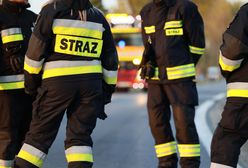 Wypadek na przejeździe kolejowym. Samochód wjechał pod pociąg