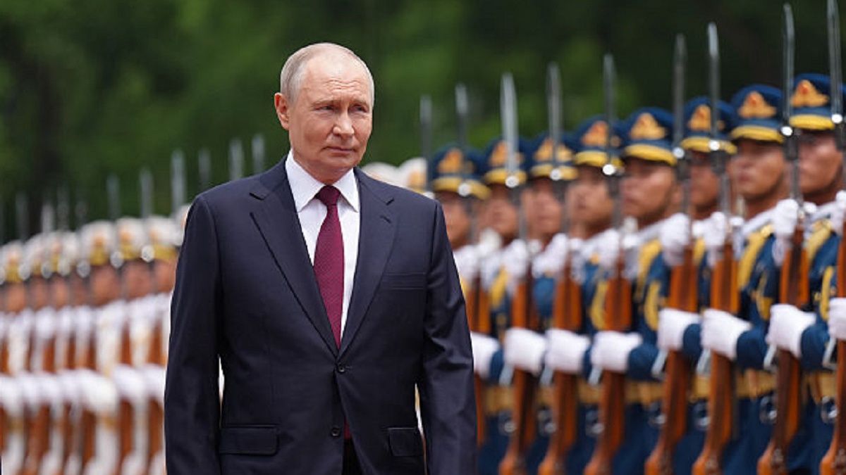 Chinese President Xi Jinping Holds Welcome Ceremony For Vladimir PutinBEIJING, CHINA - MAY 20: Russian President Vladimir Putin reviews Chinese honor guards on May 20, 2026 in Beijing, China. Chinese President Xi Jinping held a welcome ceremony on the morning of May 20 outside the Great Hall of the People in central Beijing for Russian President Vladimir Putin, who is on a state visit to China. (Photo by VCG/VCG via Getty Images)VCGwelcome ceremony, news, bestof, china, topix