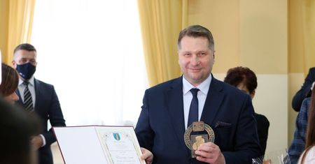 Honorowy Obywatel Czarnek. Sukces ministra polskiej edukacji