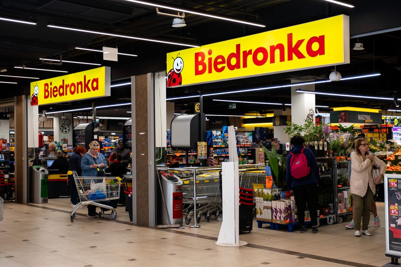 Biedronka idzie na wojnę z Dino. Sklepy w coraz mniejszych wioskach