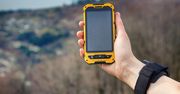Pancerny telefon za 300 zł? Polubisz bardziej od smartfona
