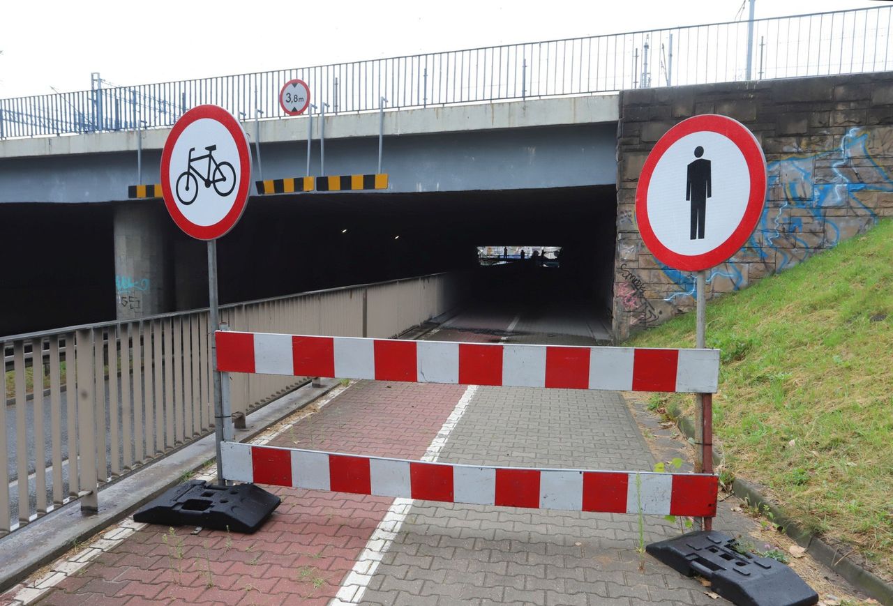 Radom: Trwa remont wiaduktu nad aleją Grzecznarowskiego