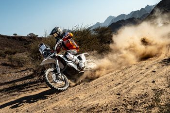 Rusza 48. Rajd Dakar. Na motocyklu o trofeum powalczy Konrad Dąbrowski