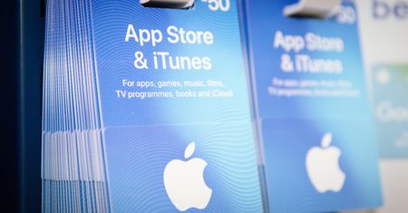 Microsoft skarży na Apple. Nie podobają mu się wysokie opłaty za aplikacje