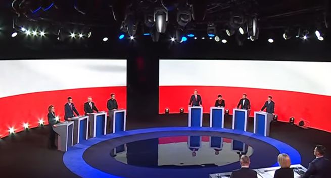Debata z dziennikarzami TVP, TVN i Polsatu. W Republice i wPolsce emocje, buczenie