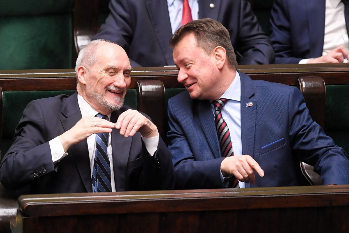 koalicja obywatelska, antoni macierewicz, mariusz błaszczak, newsroom wp, wojsko, wybory 2023, newsroom Frazes w celach wyborczych. Generał kpi z hasła PiS