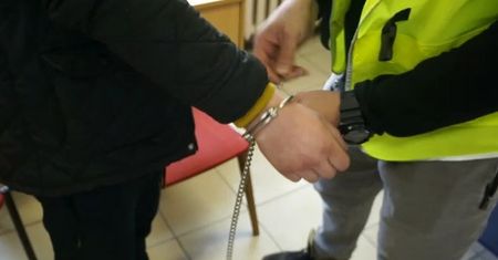 Śląskie. 17-letni "prokurator" z Sosnowca. Seniorzy tracili dla niego majątek
