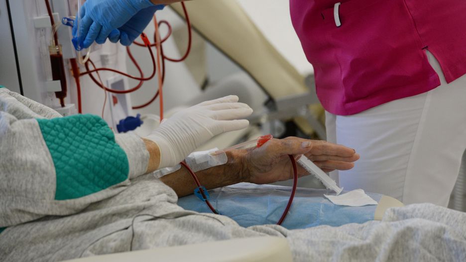 Koronawirus na stacji dializ w Mławie. 104 osoby objęto kwarantanną