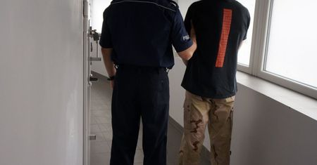 Atak nożownika w Rybniku na wybiegu dla psów. Najpierw zaczepiał psa