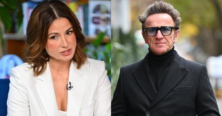 Joanna Brodzik i Paweł Wilczak pod szkołą synów. Czekali osobno, UNIKAJĄC kontaktu
