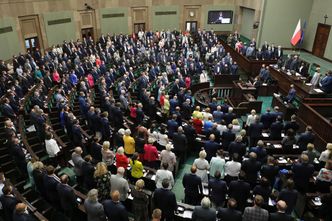 Polski Ład łaskawy dla posłów. Ma im podnieść pensje