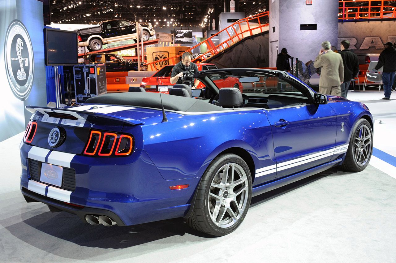 2013 Ford Shelby GT500 Convertible (fot. autoblog.com)