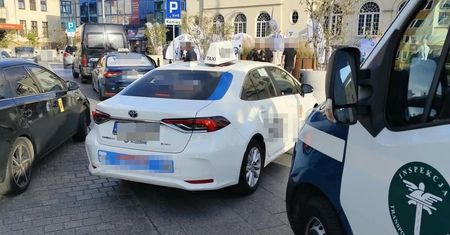 Policja i ITD skontrolowały przewozy na aplikację w Lublinie. Posypały się mandaty, zatrzymano dowody