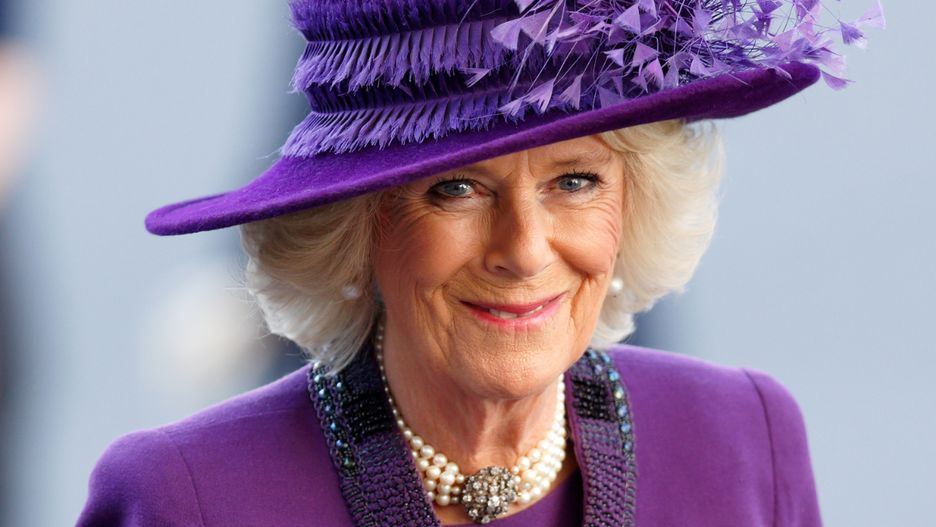 Królowa małżonka Camilla ma dwoje dzieci z małżeństwa z Andrew Parker Bowlesem