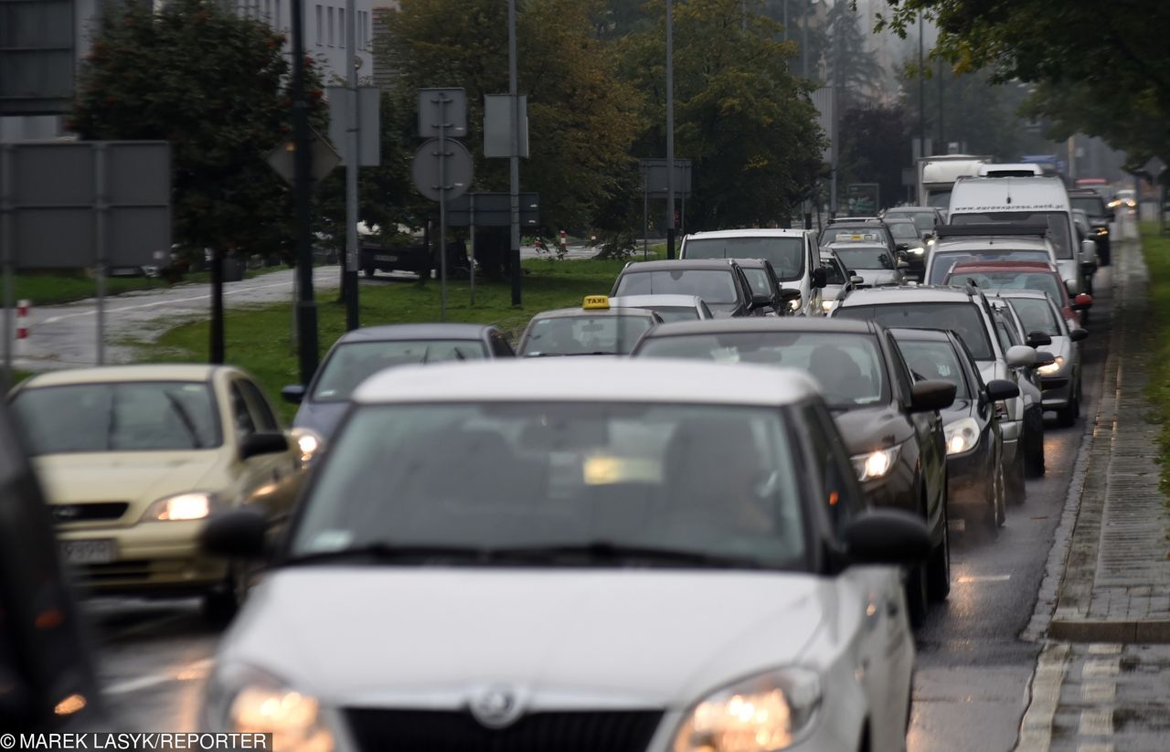 Czy wy też w niedzielę zostawicie auto i skorzystacie wyłącznie z transportu alternatywnego?