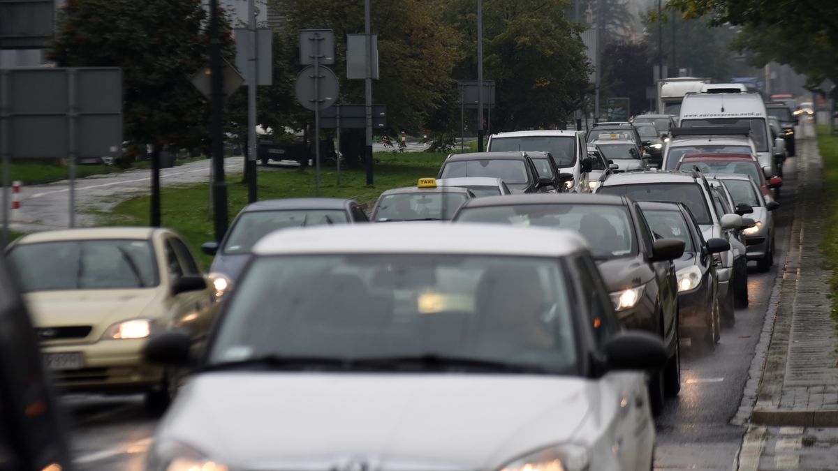 Czy wy też w niedzielę zostawicie auto i skorzystacie wyłącznie z transportu alternatywnego?