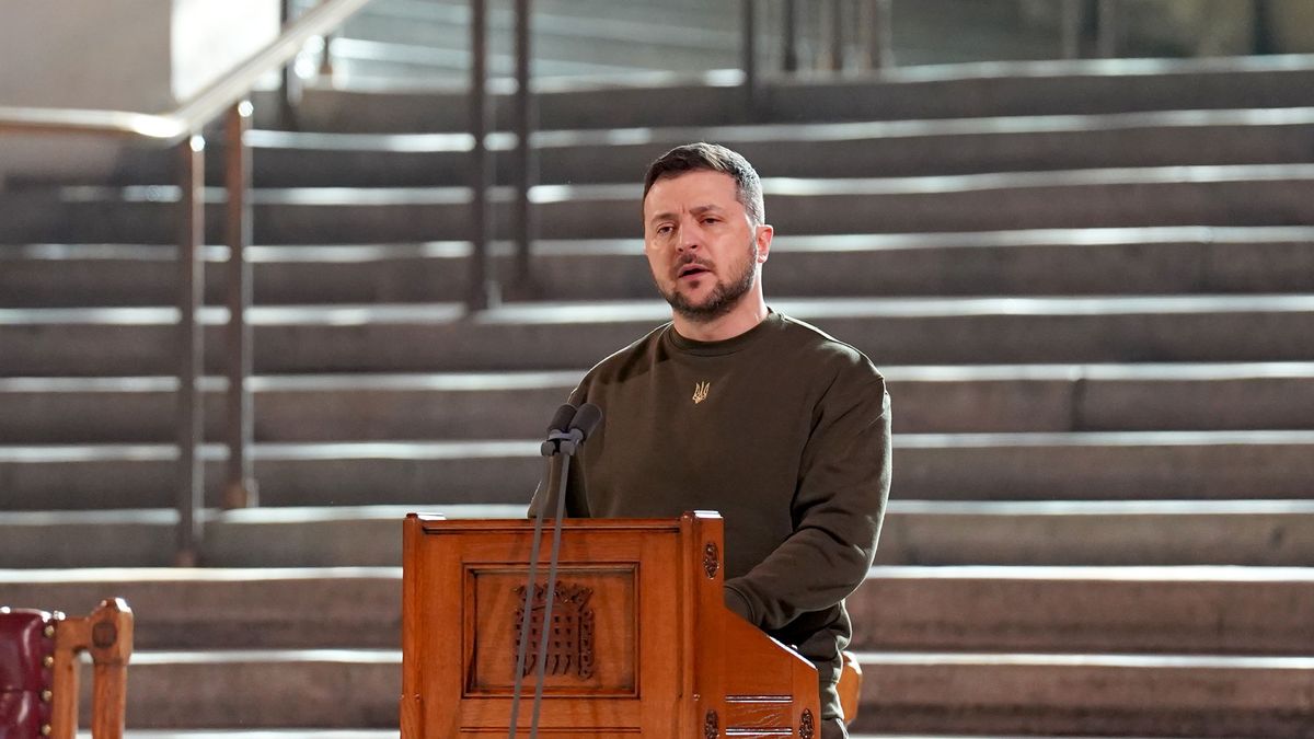 Na zdjęciu Wołodymyr Zełenski podczas wizyty w Londynie