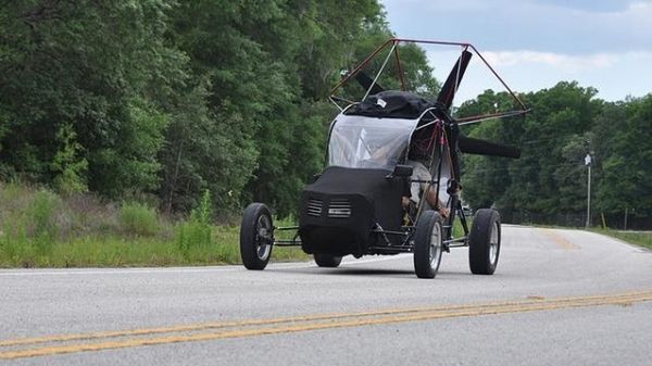 Maverick - prawdziwy latający samochód 1