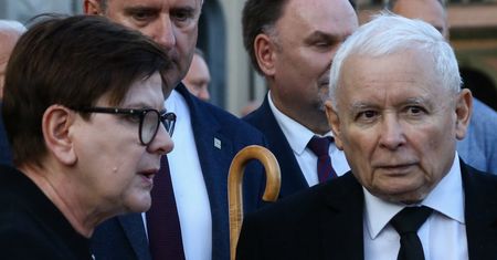 Nieoficjalnie: decyzja Szydło przekazana Kaczyńskiemu. "Były naciski"