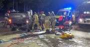 Kościelisko: Dachowanie pijanego 21-latka. Strażacy rozcinali wrak, by wyciągnąć uwięzionego kierowcę